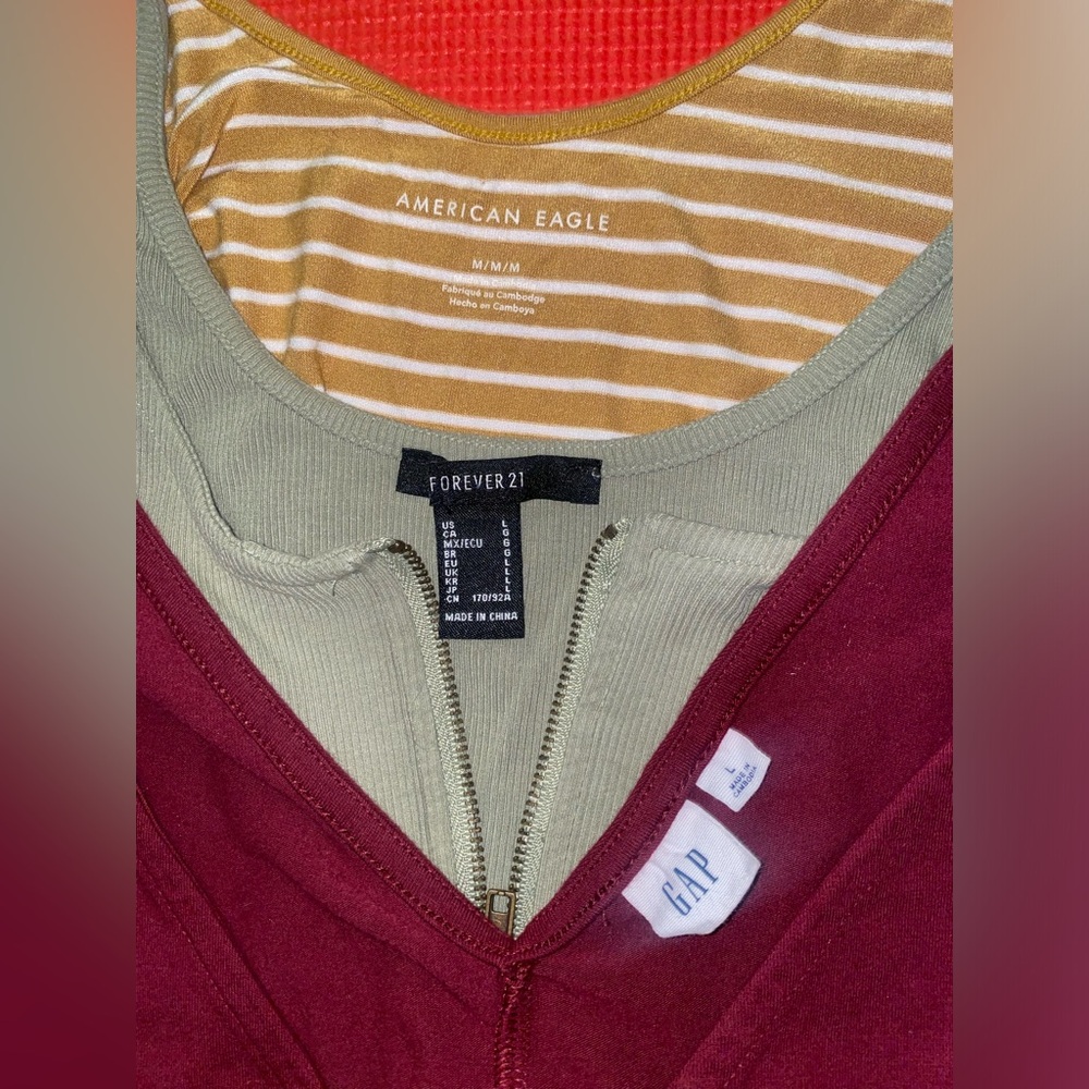 Pack of 3 Bodysuits FOREVER 21 / AMERICAN EAGLE / & Gap - Picture 8 of 11